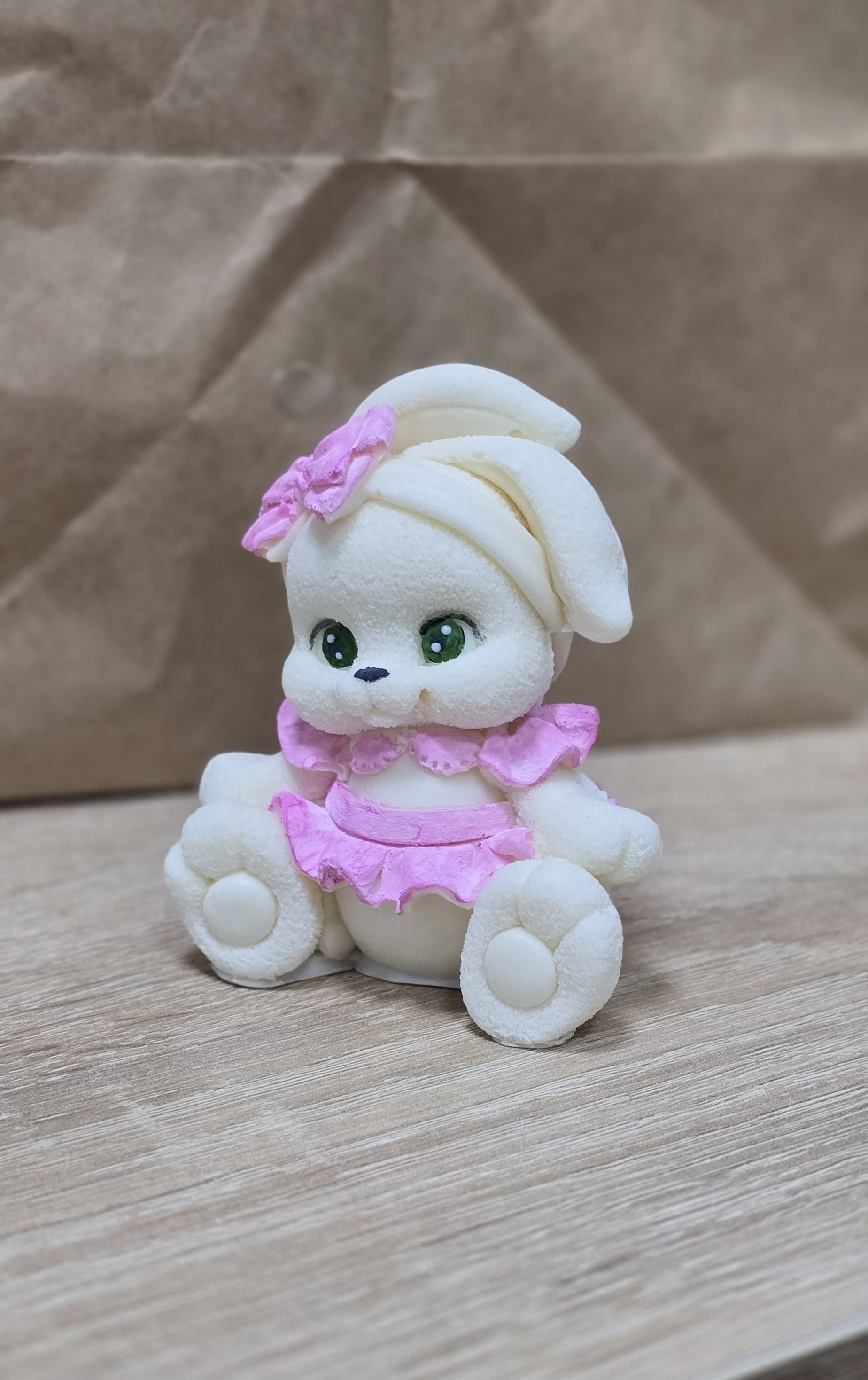 Фигурка из шоколадной глазури Зайка Молли