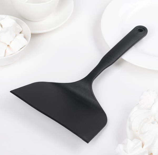 Лопатка кондитерская широкая с ручкой 24,5 х 12см