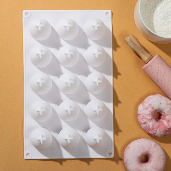 Форма для муссовых десертов и выпечки «Клубника», 29×17×4 см, 15 ячеек, цвет белый