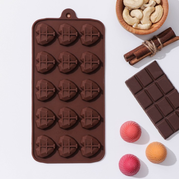 Силиконовая форма для шоколада "Алмазные сердца" 15 ячеек