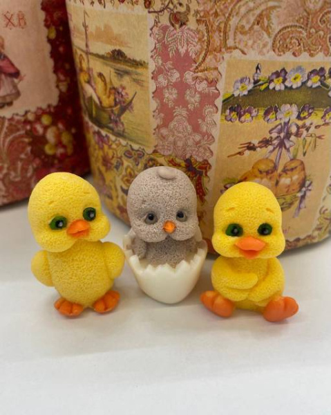 Фигурка из шоколадной глазури Цыпленок, 1шт